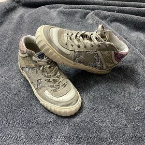 Vintage Havana High-Top Sneakers size 6.5